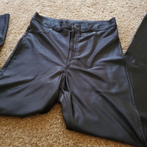 Divided silk pants - Picture 3 of 7